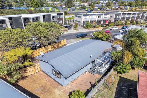 Photo of property in 1/9 Titoki Street, Te Atatu Peninsula, Auckland, 0610