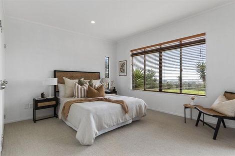 Photo of property in 333 Motutara Road, Muriwai, Waimauku, 0881