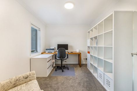 Photo of property in 18 Kensington Drive, Orewa, 0931