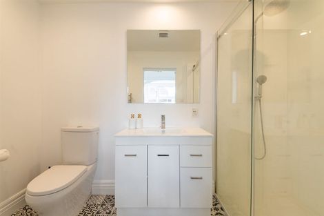 Photo of property in 80 Holly Road, St Albans, Christchurch, 8014