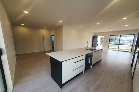 Photo of property in 12 Weri Road, Karaka, Papakura, 2113