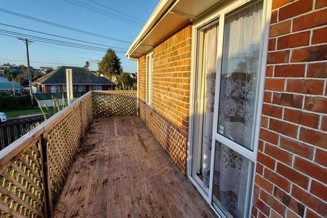 Photo of property in 434 Old Te Atatu Road, Te Atatu Peninsula, Auckland, 0610