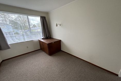 Photo of property in 6 Tiraumea Street, Palmerston North, 4410
