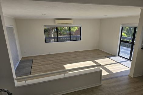 Photo of property in 1/20 Knightsbridge Drive, Forrest Hill, Auckland, 0620