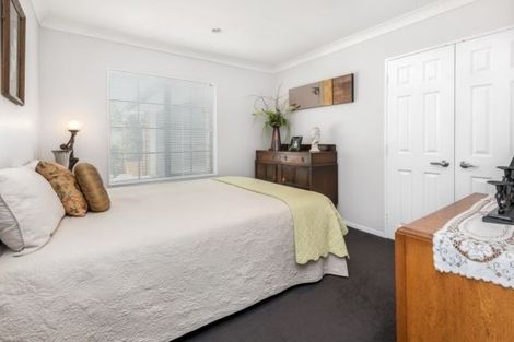 Photo of property in 201 Kilkenny Drive, East Tamaki Heights, Auckland, 2016