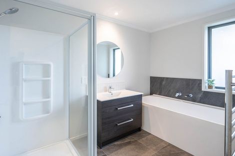 Photo of property in 8 Whakatipu Street, Temple View, Hamilton, 3218
