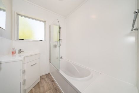Photo of property in 614f2- Fergusson Drive, Trentham, Upper Hutt, 5018