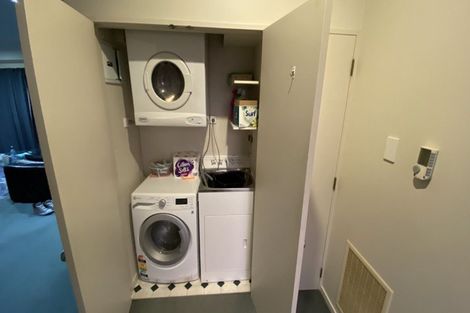 Photo of property in 37u2 Mills Road, Brooklyn, Wellington, 6021