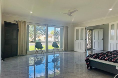 Photo of property in 49 Longford Park Drive, Takanini, 2112