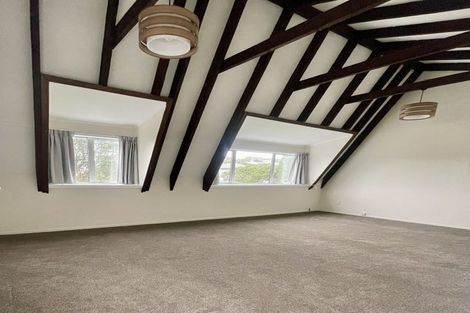 Photo of property in 93 Stewart Drive, Newlands, Wellington, 6037