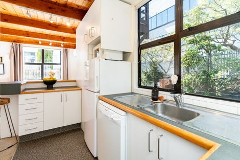 Photo of property in 1/80 Hobson Street, Thorndon, Wellington, 6011