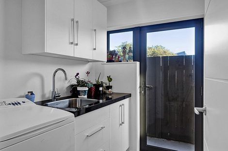 Photo of property in 90a Victoria Street, Hawera, 4610