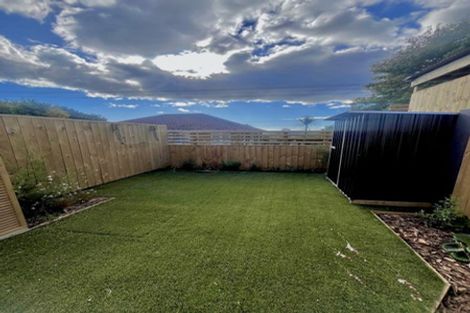 Photo of property in 1/23 Awaroa Road, Sunnyvale, Auckland, 0612