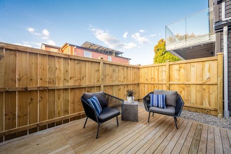 Photo of property in 3c Dawnhaven Drive, Te Atatu Peninsula, Auckland, 0610