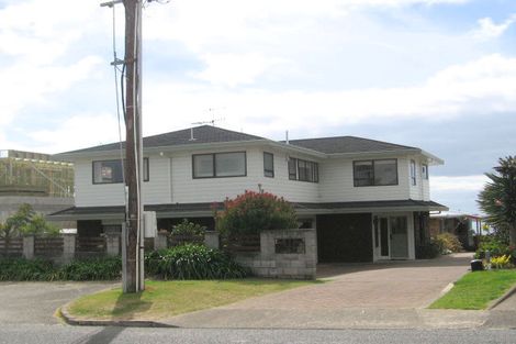 Photo of property in 4 Hinewa Road, Otumoetai, Tauranga, 3110