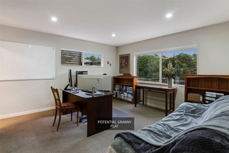 Photo of property in 180c Greenhithe Road, Greenhithe, Auckland, 0632