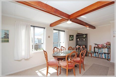 Photo of property in 3 Nash Parade, Foxton Beach, Foxton, 4815