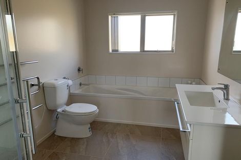 Photo of property in 12 Havana Rise, Grenada Village, Wellington, 6037