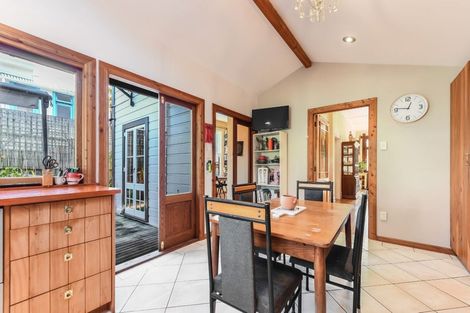 Photo of property in 344 Hardy Street, Nelson, 7010