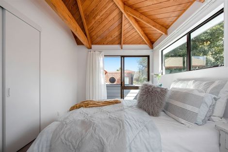 Photo of property in 6 Glucina Avenue, West Harbour, Auckland, 0618