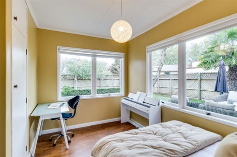 Photo of property in 2/100 Avondale Road, Taradale, Napier, 4112