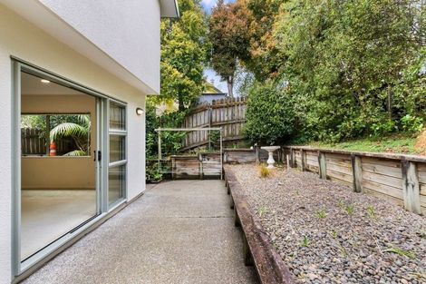 Photo of property in 4 San Ambrosio Rise, Henderson, Auckland, 0612