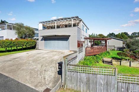 Photo of property in 2/58 Zefiro Drive, Massey, Auckland, 0614