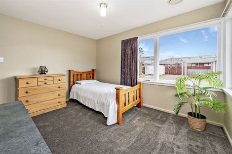 Photo of property in 33 Charlcott Street, Burnside, Christchurch, 8053