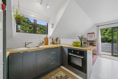 Photo of property in 20 Kellsmere Crescent, Island Bay, Wellington, 6023