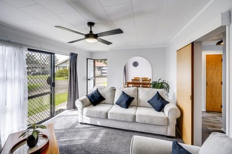 Photo of property in 29 Usherwood Crescent, Akina, Hastings, 4122