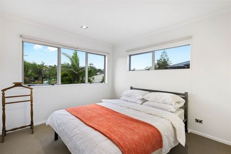 Photo of property in 1 Walton Street, Red Beach, 0932