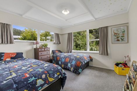 Photo of property in 21 Holland Street, Wainuiomata, Lower Hutt, 5014