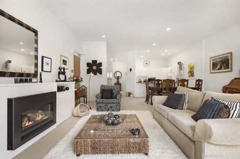Photo of property in 28u4 Hobson Street, Thorndon, Wellington, 6011