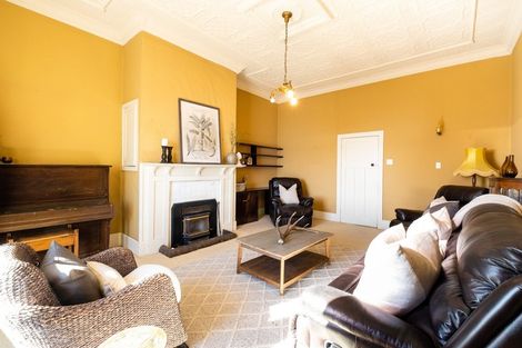 Photo of property in 33 Seapoint Road, Bluff Hill, Napier, 4110