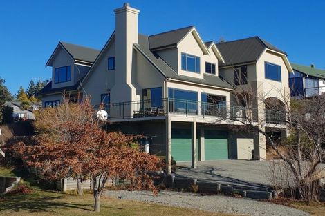 Photo of property in 12 Hamilton Drive, Lake Tekapo, 7999
