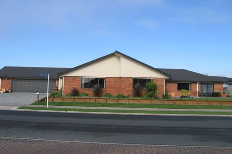 Photo of property in 4 Strathmore Drive, Rototuna, Hamilton, 3210