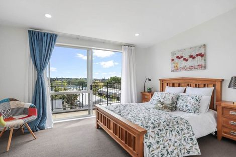 Photo of property in 8/6 Islington Avenue, New Lynn, Auckland, 0600