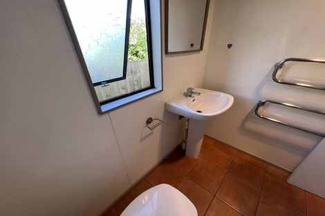 Photo of property in 18 Challinor Street, Pakuranga, Auckland, 2010