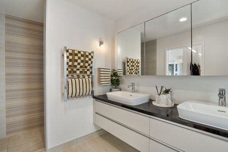 Photo of property in 28 Rita Street, Mount Maunganui, 3116