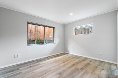 Photo of property in 44 De Havilland Drive, Goodwood Heights, Auckland, 2105