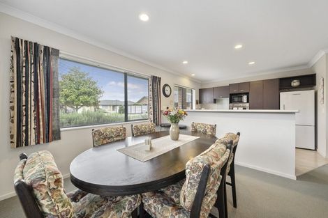 Photo of property in 12 Manhattan Court, Paraparaumu Beach, Paraparaumu, 5032