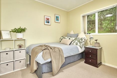 Photo of property in 27 Coroglen Avenue, Birkenhead, Auckland, 0626