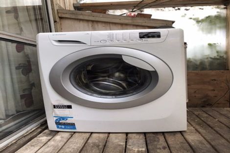 Photo of property in 94 Tannadyce Street, Strathmore Park, Wellington, 6022