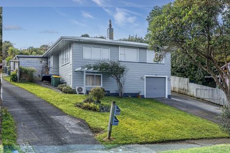 Photo of property in 16 Owhiti Street, Titahi Bay, Porirua, 5022
