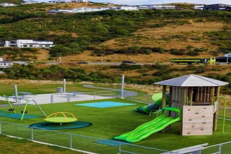 Photo of property in 60 Rochdale Drive, Churton Park, Wellington, 6037