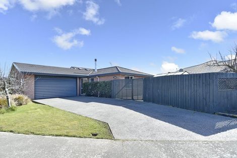 Photo of property in 28 Shenley Drive, Belfast, Christchurch, 8051