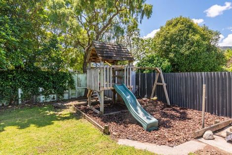 Photo of property in 23 Oriwa Street, Waikanae, 5036