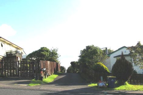 Photo of property in 8 Meadowood Drive, Unsworth Heights, Auckland, 0632