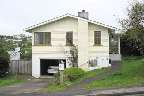 Photo of property in 8 Pritchard Street, Newlands, Wellington, 6037