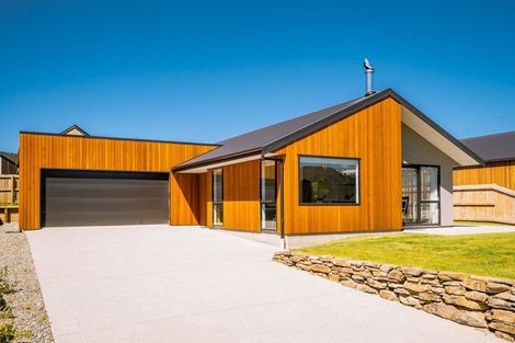 Photo of property in 11 Obelisk Street, Wanaka, 9305